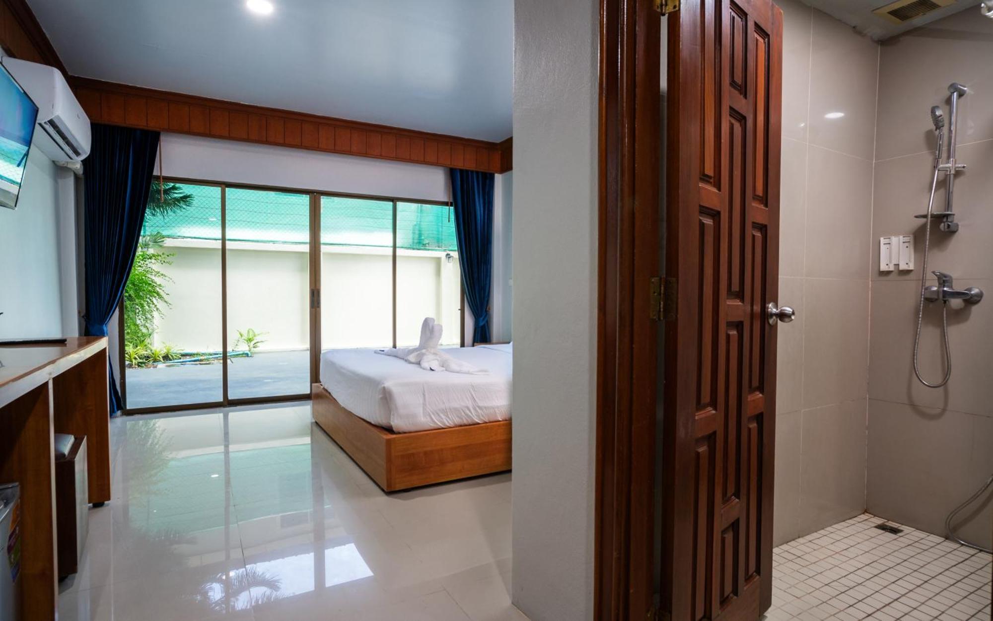 Gp House Phuket Patong Beach Exterior photo