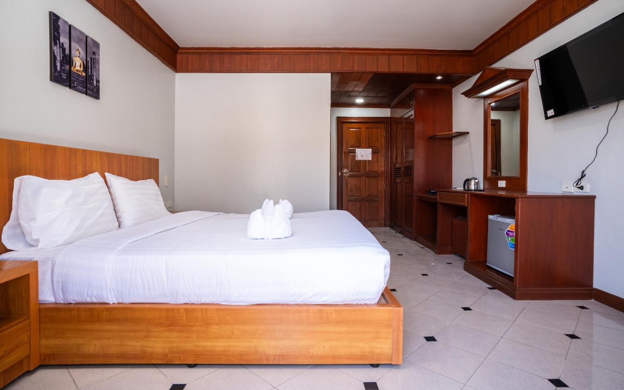 Gp House Phuket Patong Beach Exterior photo