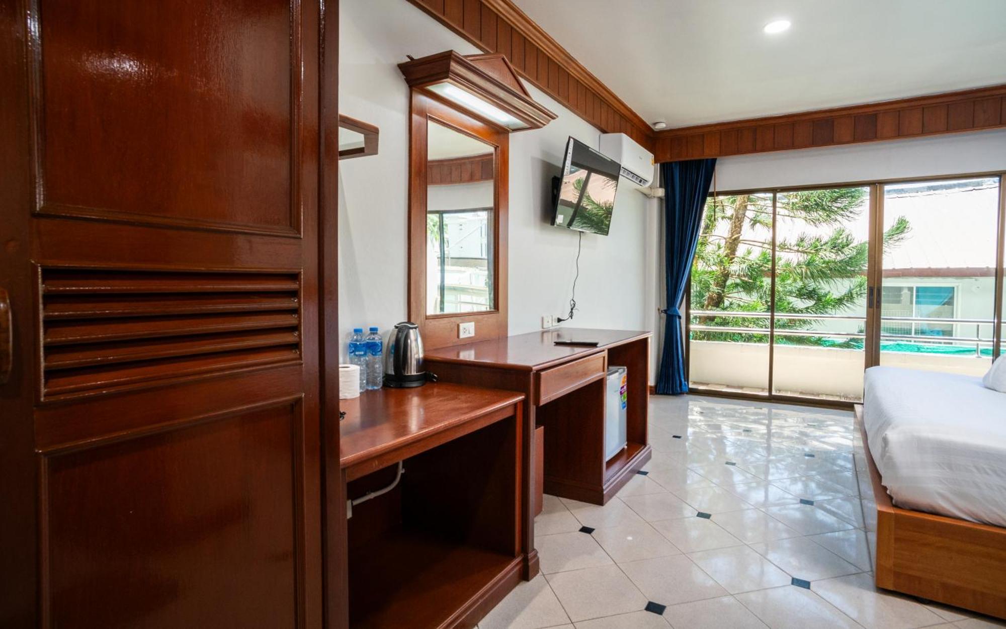 Gp House Phuket Patong Beach Exterior photo