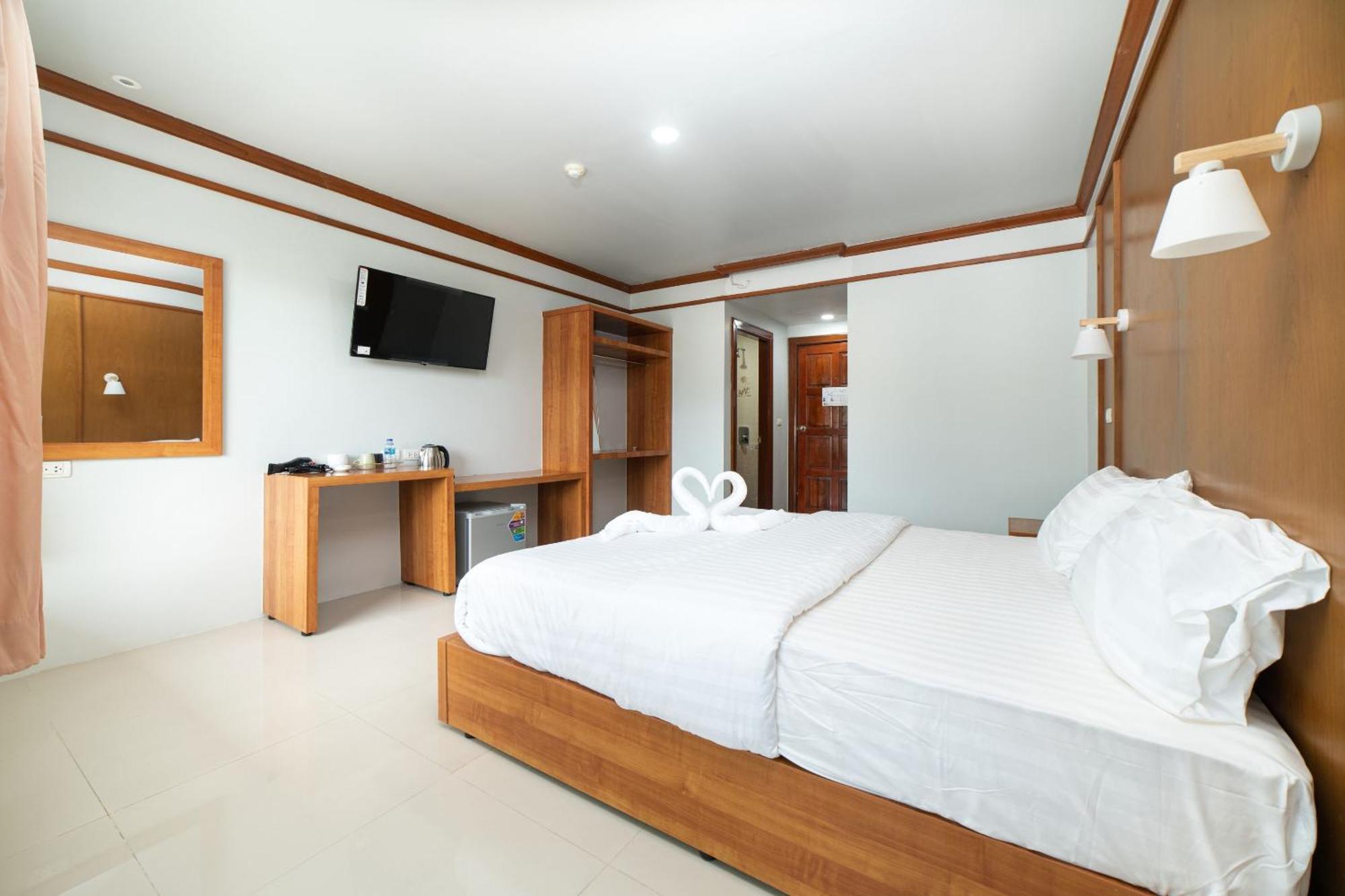 Gp House Phuket Patong Beach Exterior photo